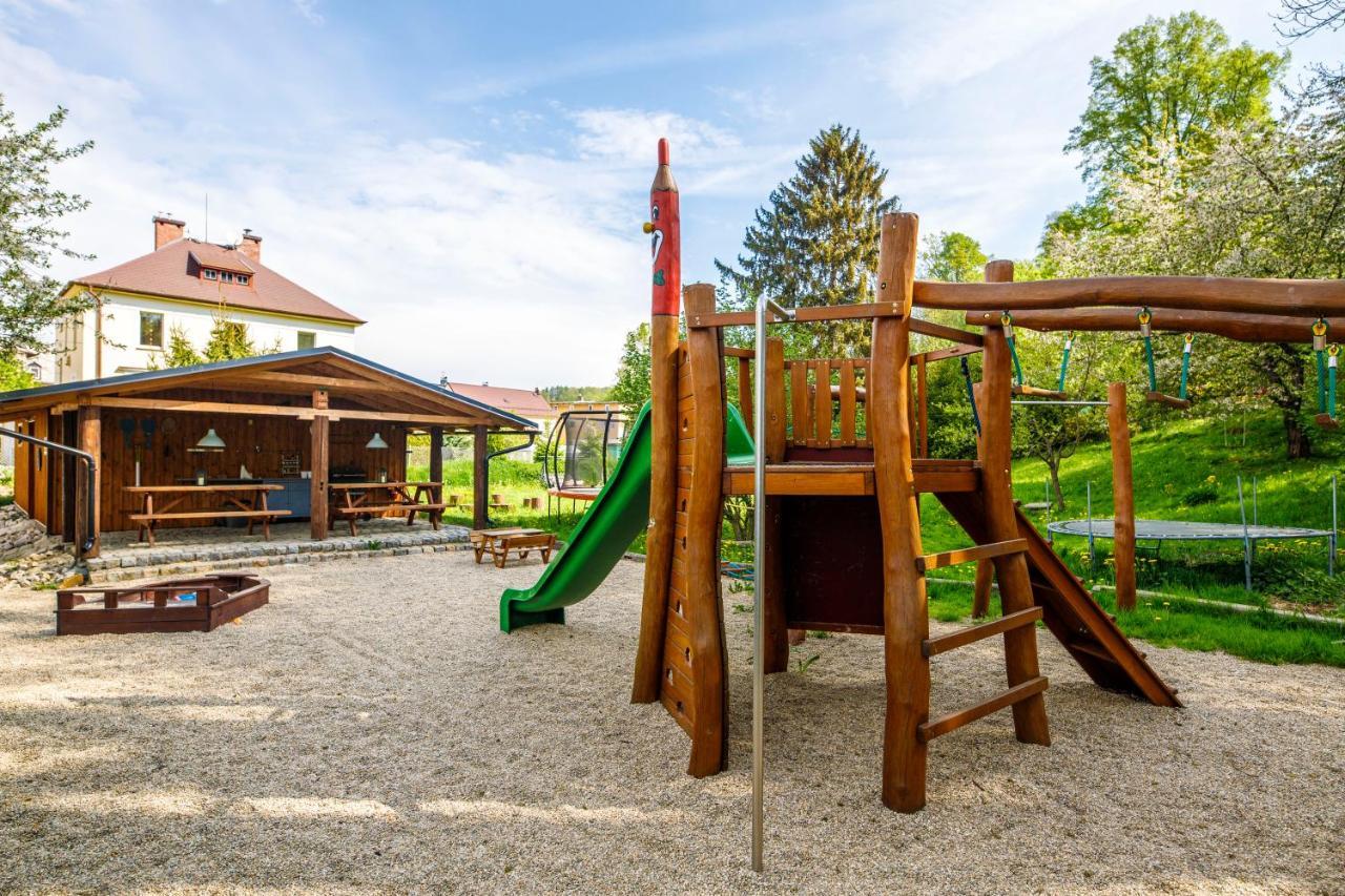 Penzion, Restaurant Gloria Храстава Екстер'єр фото